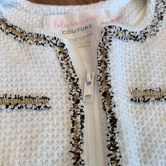 Two piece fancy outfit- size- 2-3T - Picture 4 of 10